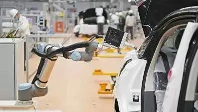 一汽紅旗繁榮工廠 搶占新能源汽車行業(yè)制高點(diǎn),爭當(dāng)紅旗高品質(zhì)產(chǎn)品智造者